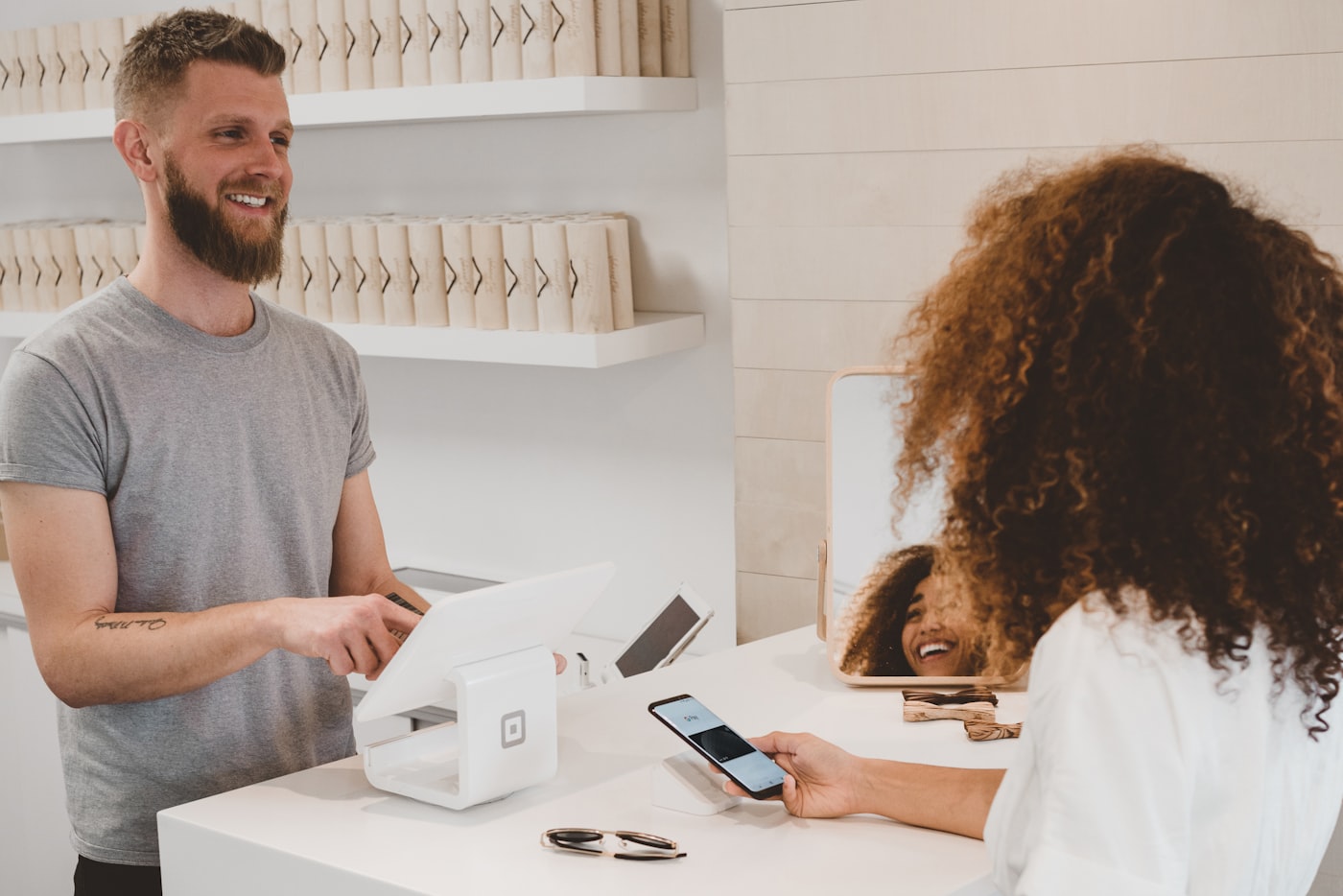 Contactless payment with a FlexBuy card at checkout